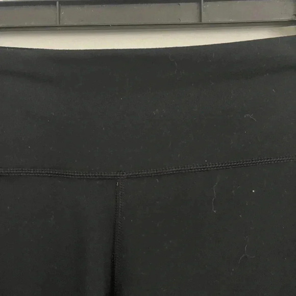 Under Armour cropped workout pants - Picture 3 of 4